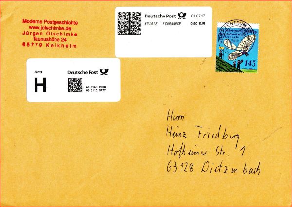 Großbrief vom 1. Juli 2017 aus Kelkheim, Brieffrankatur mit Briefmarke, Bezahlung Prioleistung über Digitalmarke und Kennzeichnung der Priosendung über zusätzliches Label