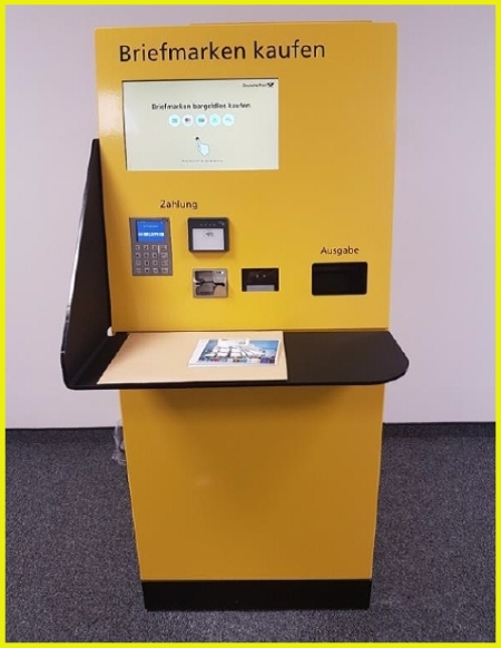 Pressefoto der Deutschen Post AG vom neuen Automaten.