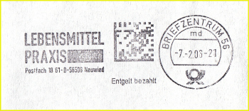 Frankierausschnitt eines Briefes, der über den Frankierservice im BZ 56 entwertet wurde. An diesem Beispiel kann man sehr gut das modulare Baukastensystem der Stempelklöpfe für die AM 990/991 Aufstell- und Stempelmaschine erkennen, denn hier wurde irrtümlich der Stempelkopf mit dem größeren Durchmesser des Tagesstempels benutzt – erkennbar am vorhandenen Posthorn Frankierausschnitt eines Briefes, der über den Frankierservice im BZ 56 entwertet wurde. An diesem Beispiel kann man sehr gut das modulare Baukastensystem der Stempelklöpfe für die AM 990/991 Aufstell- und Stempelmaschine erkennen, denn hier wurde irrtümlich der Stempelkopf mit dem größeren Durchmesser des Tagesstempels benutzt – erkennbar am vorhandenen Posthorn