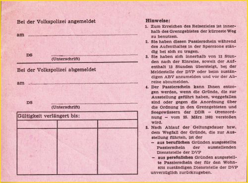Zur Ergänzung noch die Rückseite des eben gezeigten Passierscheins für einen befristeten Aufenthalt im Sperrgebiet Zur Ergänzung noch die Rückseite des eben gezeigten Passierscheins für einen befristeten Aufenthalt im Sperrgebiet