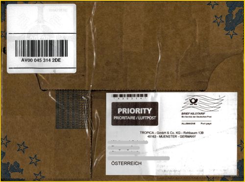 Scan einer Schachtelvorderseite nach Österreich mit einem firmenspezifischen RFID-Chip aus der Anfangszeit aus dem Dezember 2015