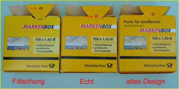Schachtelvergleich Helgolandmarke selbstklebend von der Vorderseite – rechts ist die alte Verpackung vor Änderung der Hotline-Nummern, in der Mitte die neue Verpackung ab circa 2013 und links ist die Fälschung der mittleren Verpackung