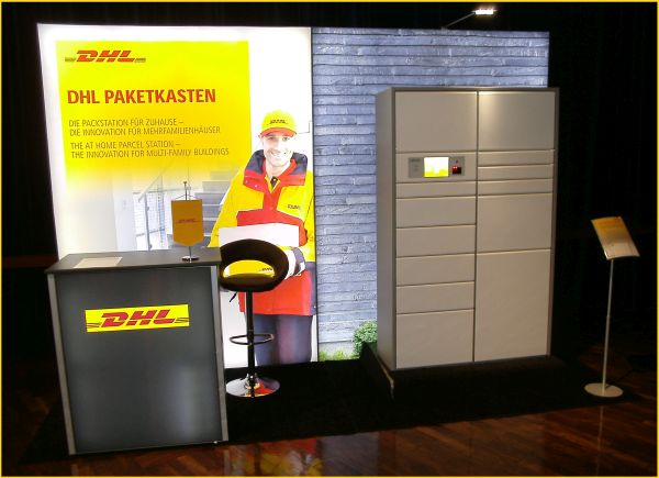 Präsentation eines Paketkastens für Mehrfamilenhäuser auf der Ationärsversammlung in Frankfurt Höchst 2016