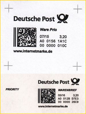 Internetmarke ohne Motiv - einmal oben gekauft im ersten Monat Juli 2015 (Sammlung Dr. Manfred Neumann) und unten eine Marke im neuen Layout vom März 2016