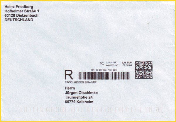 Mit der Umstellung des Layoutes ist es nun erstmals möglich, gleich den Einschreibstrichcode mit aufzudrucken - aufgrund einer Softwarestörung fehlt hier allerdings oben noch das Wort Deutsche Post und das Posthorn