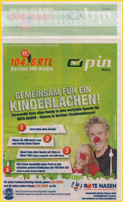 Ein Umschlag für die Einsammlung von Handys über die Pin AG - es handelt sich um eine Plastiktüte - hier die Rückseite