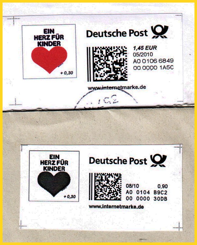 Ausschnitt mit Aktionsmarke "Ein Herz für Kinder". Oben: Im alten Layout, Wertstufe 1,45 Euro (Zuschlag 30 Cent) mit Farbdrucker auf Papier ausgedruckt und auf Umschlag geklebt. Unten: Mit Laserdrucker auf Papier ausgedruckt, aber schon im neuen Layout (Kaufdatum: 08/10)