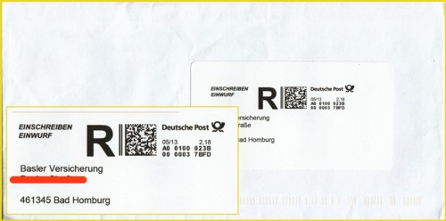 Internetmarke Einschreiben Einwurf mit Empfängeradresse aus den ersten Tagen nach der Softwareumstellung im Mai mit Kaufdatum 05/13 - hier mit der Untervariante, ohne Absender - auf Standardbrief (vergrößert eingeblendet). Der nicht angegebene Absender würde im Bereich der dünnen roten Linie stehen - der Kunde hat ihn per Hand auf der Rückseite geschrieben