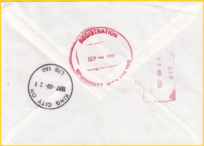 Die rückseitigen Durchgangs- und Ankunftsstempel aus Kanada - Einschreiben werden generell in extra Kartenschlüssen zwischen den jeweiligen Ländern ausgetauscht, sie werden nicht mit der gewöhnlichen Briefpost übergeben