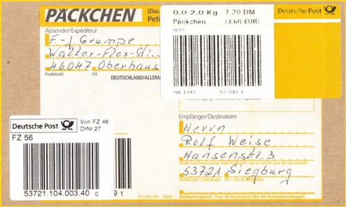 Hier nun das Päckchenlabel aus dem Automat in der DM-Variante - der Päckchenidentcode stammt vom Formularvordruck "Päckchen" das damals schon als eines der ersten Formulare über einen individuellen Strichcode verfügte - hier nur schlecht erkennbar, da über dem Strichcode der Leitcodelabel aufgeklebt wurde