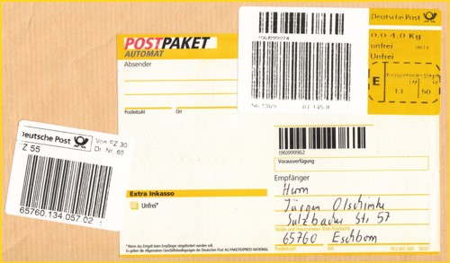 Ein unfreies Paket eingeliefert am 28. November 2001 in Hannover - Preis 13,50 DM - nachdem das Unfrei-Label aufgeklebt wurde, sollte der Rest des Einlieferungsvorgangs erfolgen, aber der Automat gab seinen Geist auf
